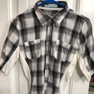 Short sleeve button shirt